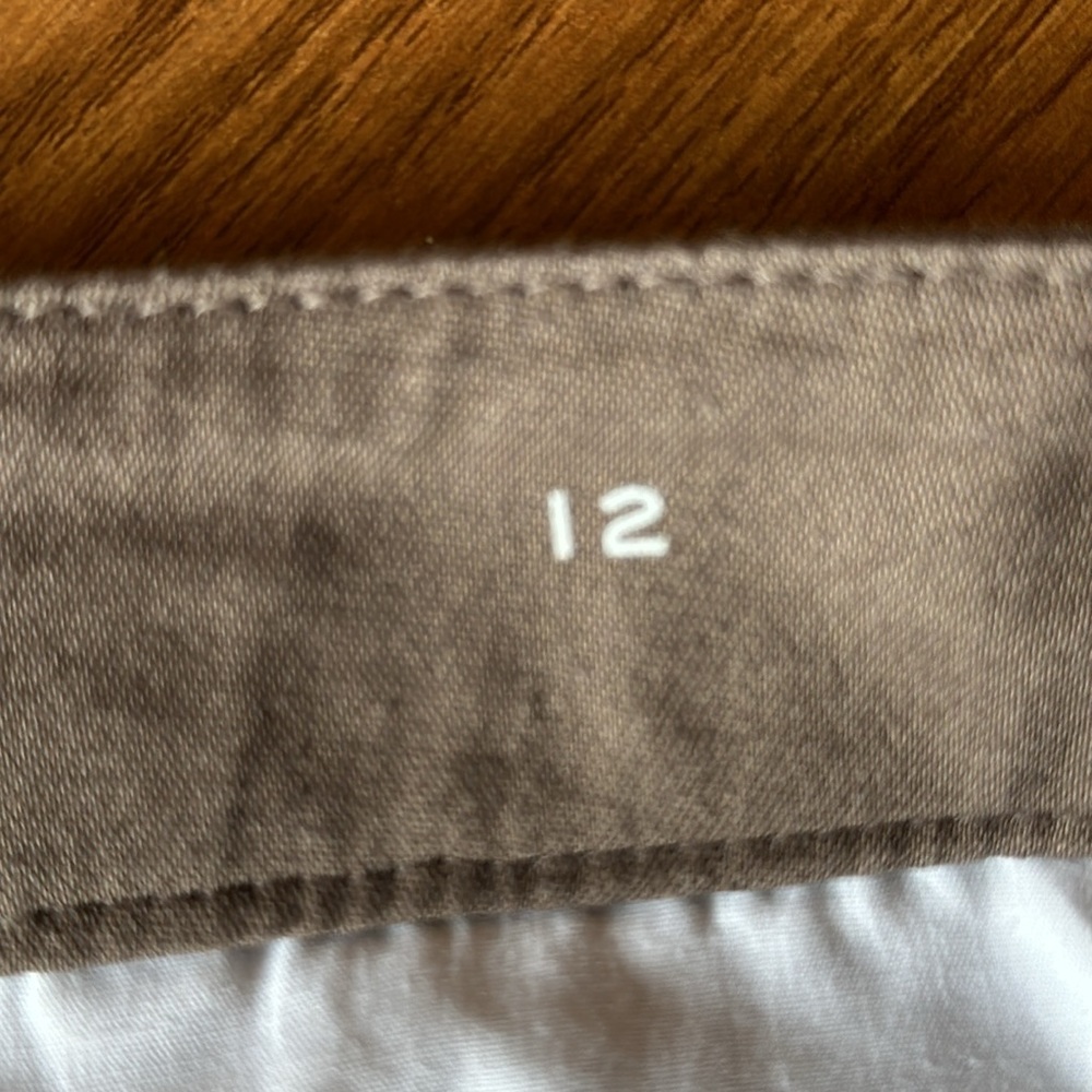 St. John’s Bay Capri Pant, Size 12 - Picture 5 of 7